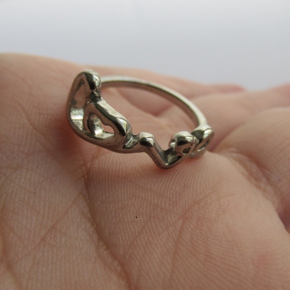 LOVE RING❤️ - Picture 2 of 4
